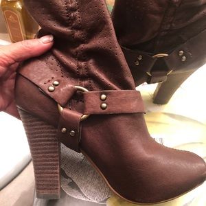 Apepazza Open Toe Boot